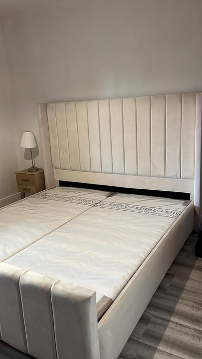 Cadre de lit Tokyo beige blanc cassé Velours
